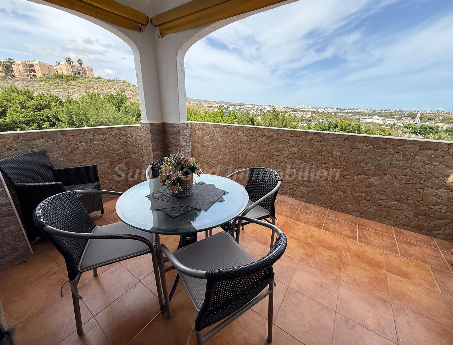 1 Zimmer Wohnung zu vermieten in Sonneland mit Pool - 950 € (Ref: 9977969)
