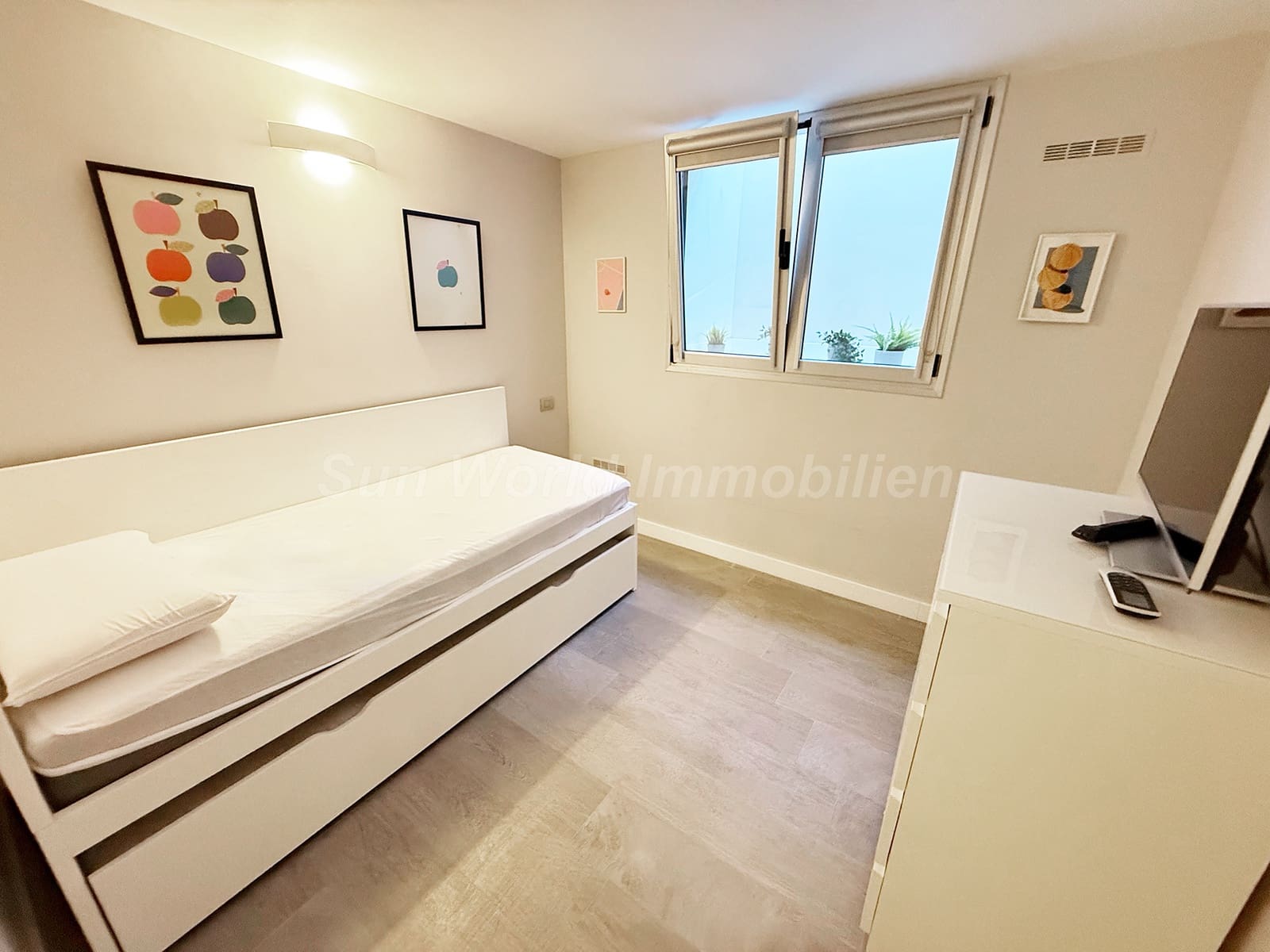 3 soverom Bungalow til leie i Campo Internacional med svømmebasseng garasje - € 2 800 (Ref: 9977971)