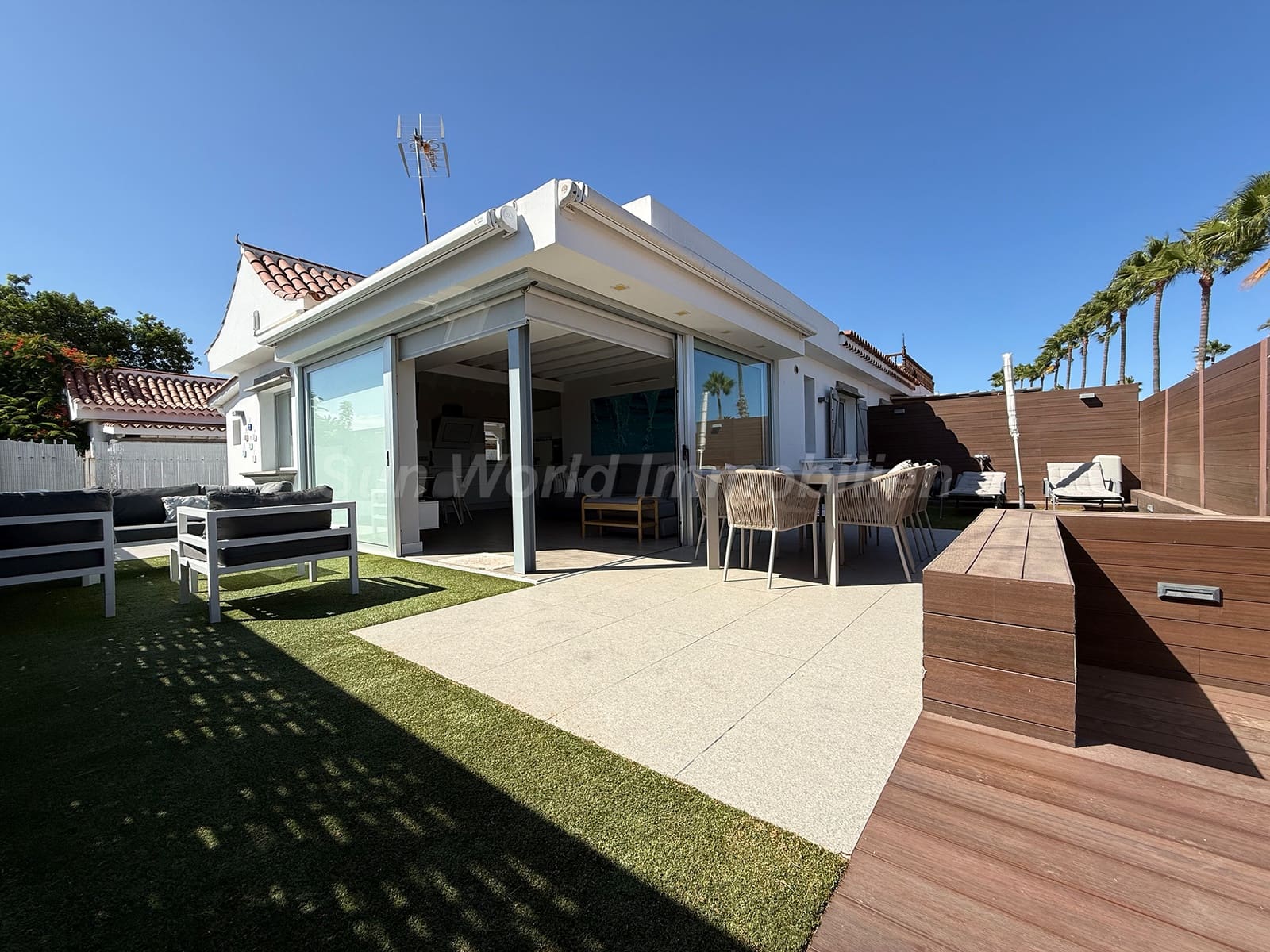 3 soverom Bungalow til leie i Campo Internacional med svømmebasseng garasje - € 2 800 (Ref: 9977971)