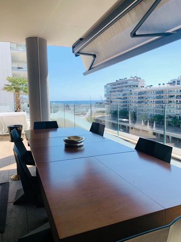 3 makuuhuone Asunto myytävänä paikassa Badalona mukana uima-altaan 
autotalli - 1 250 000 € (Ref: 10118172)