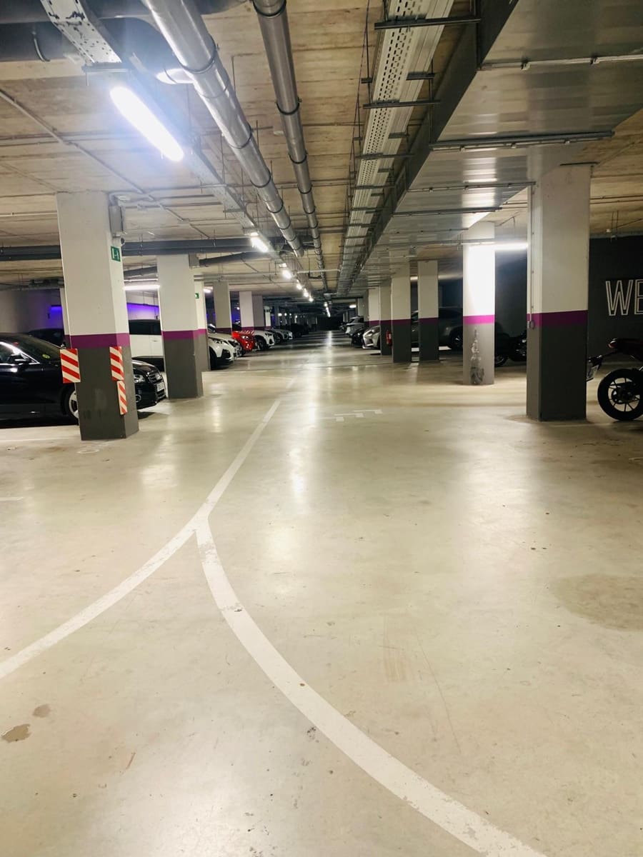 3 makuuhuone Asunto myytävänä paikassa Badalona mukana uima-altaan 
autotalli - 1 250 000 € (Ref: 10118172)