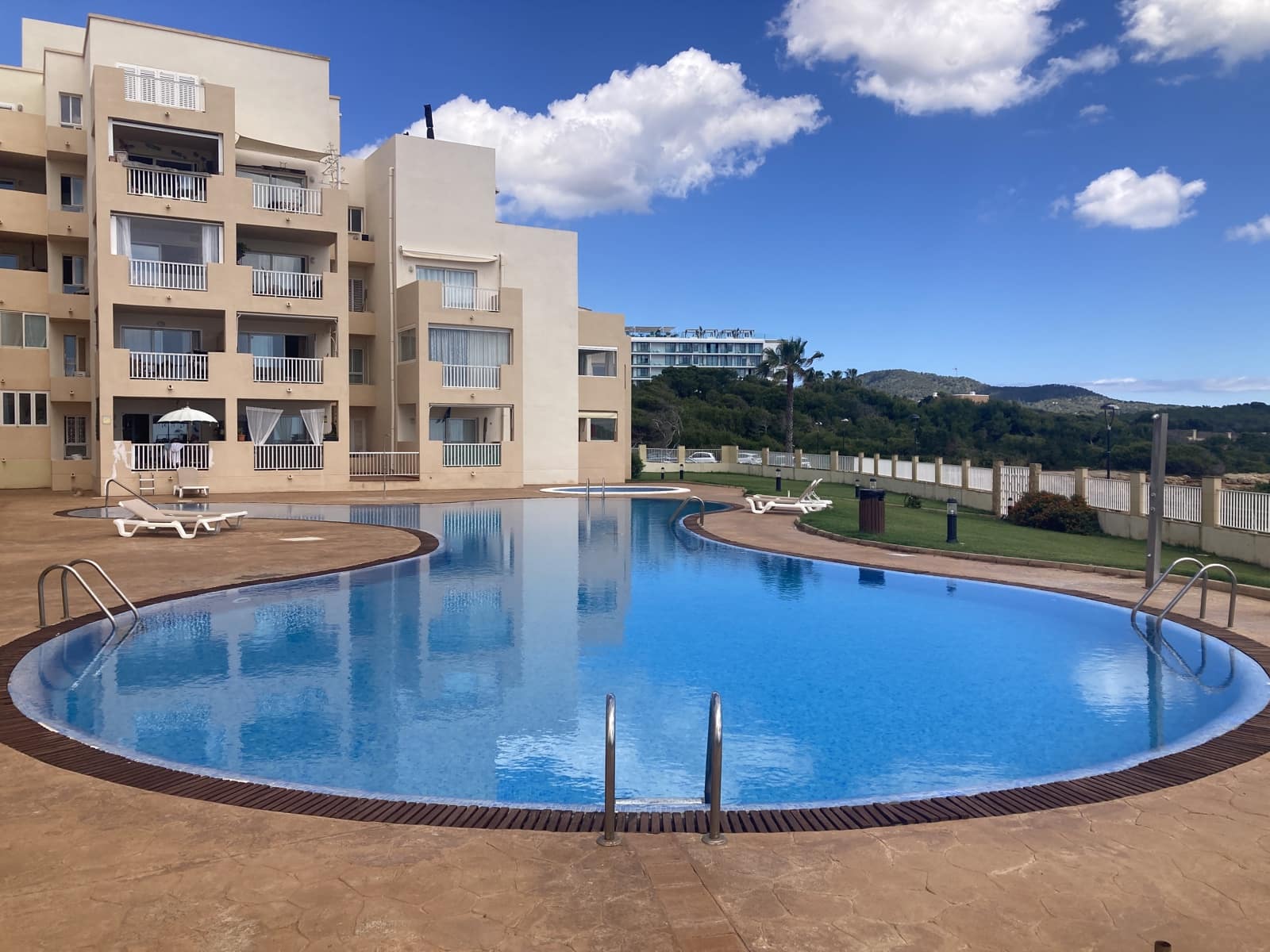 2 sovrum Lägenhet till salu i Santa Eulalia / Santa Eularia med pool - 785 000 € (Ref: 9943797)