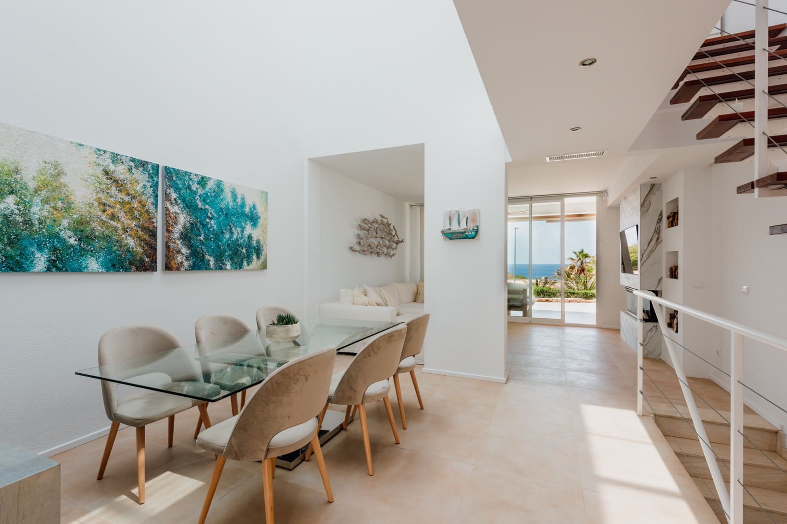 Hus til salgs i Cala Tarida med svømmebasseng garasje - € 1 100 000 (Ref: 9943799)