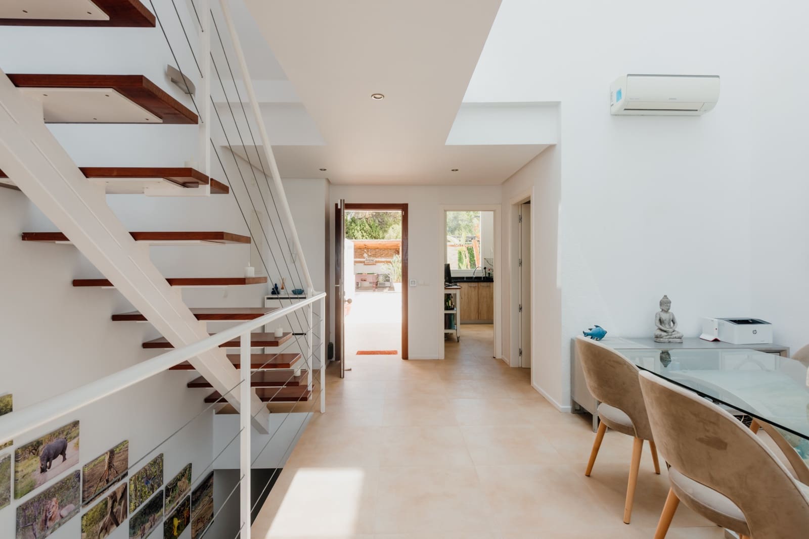Hus til salgs i Cala Tarida med svømmebasseng garasje - € 1 100 000 (Ref: 9943799)