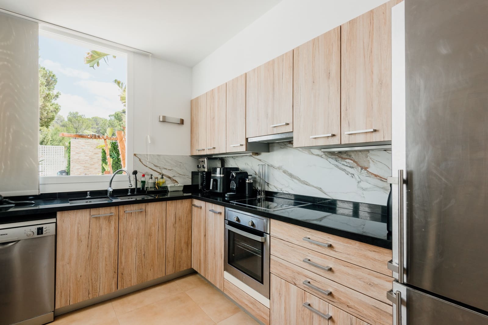 Hus til salgs i Cala Tarida med svømmebasseng garasje - € 1 100 000 (Ref: 9943799)