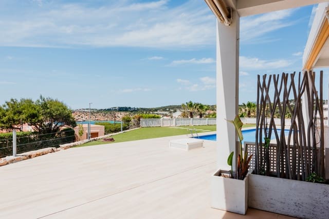 Hus til salgs i Cala Tarida, San Jose / Sant Josep de Sa Talaia med svømmebasseng garasje - € 1 100 000 (Ref: 9943799)