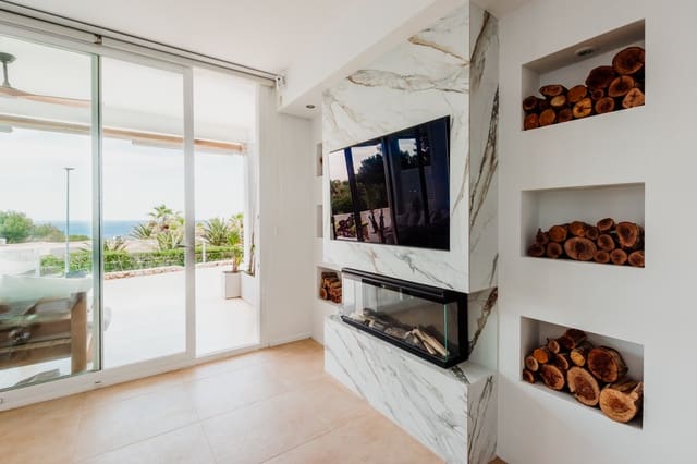 Hus til salgs i Cala Tarida, San Jose / Sant Josep de Sa Talaia med svømmebasseng garasje - € 1 100 000 (Ref: 9943799)