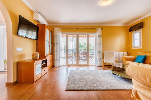 4 sypialnia Willa na sprzedaż w Cala d'Or, Santanyí z basenem - 900 000 € (Ref: 8500383)