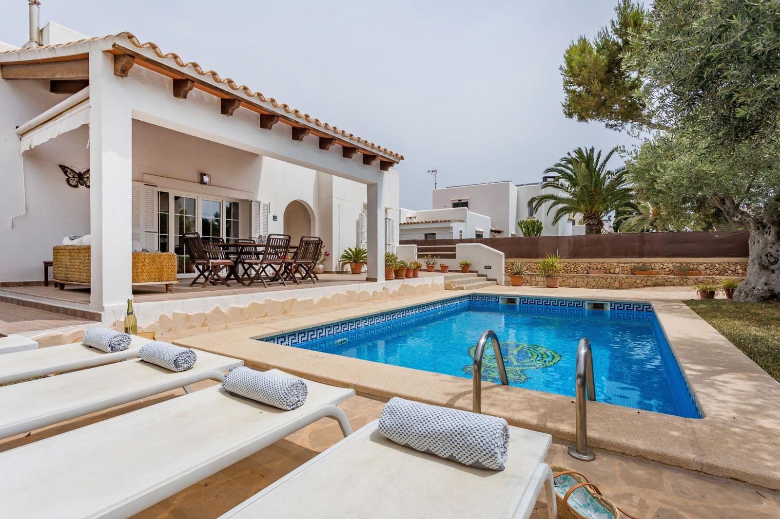 4 soveværelse Villa til salg i Cala d'Or med swimmingpool - € 900.000 (Ref: 8500383)