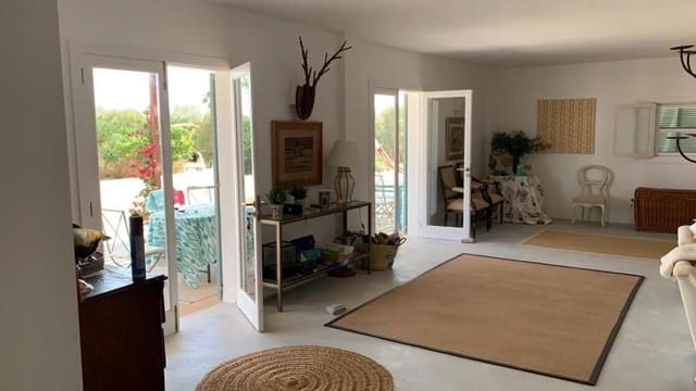 5 bedroom Finca/Country House for sale in Campos with pool - € 3,950,000 (Ref: 8559835)