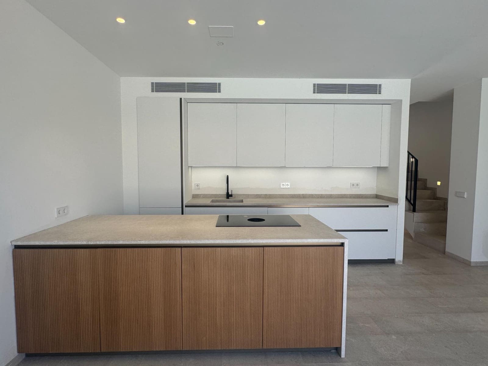 4 soveværelse Byhus til salg i Ses Salines med swimmingpool garage - € 895.000 (Ref: 8578230)