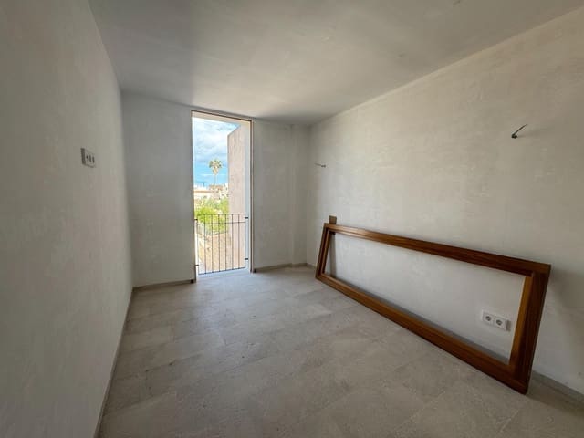 4 soveværelse Byhus til salg i Ses Salines med swimmingpool garage - € 895.000 (Ref: 8578230)