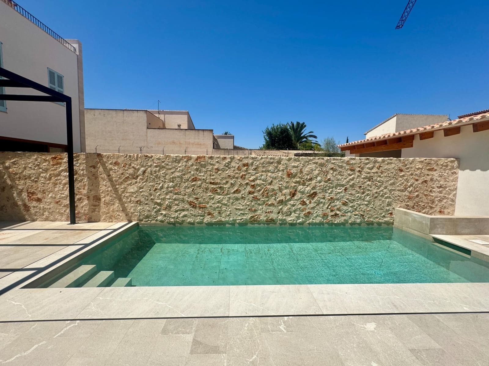 4 soveværelse Byhus til salg i Ses Salines med swimmingpool garage - € 895.000 (Ref: 8578230)