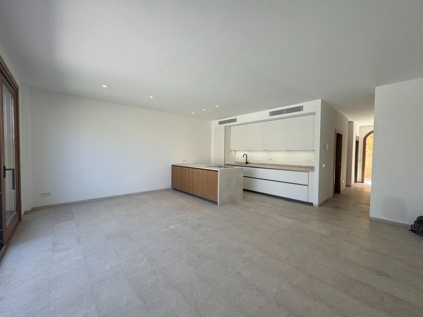 4 soveværelse Byhus til salg i Ses Salines med swimmingpool garage - € 895.000 (Ref: 8578230)