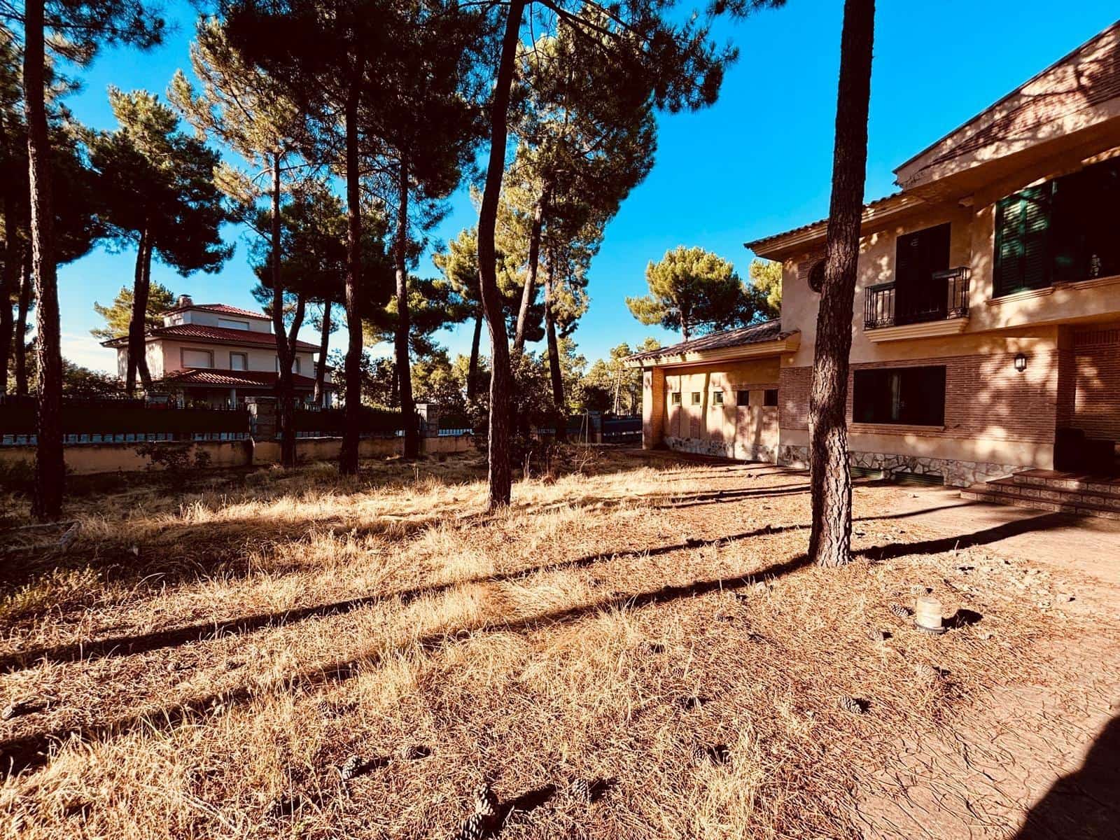 5 quarto Moradia para venda em Alba de Tormes com piscina garagem - 635 000 € (Ref: 10017571)