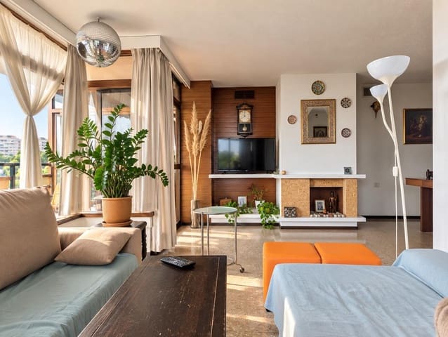 Piso de 2 habitaciones en Torremolinos en venta con piscina - 579.000 € (Ref: 10064745)