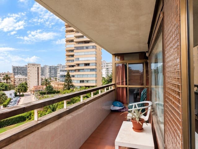 Piso de 2 habitaciones en Torremolinos en venta con piscina - 579.000 € (Ref: 10064745)