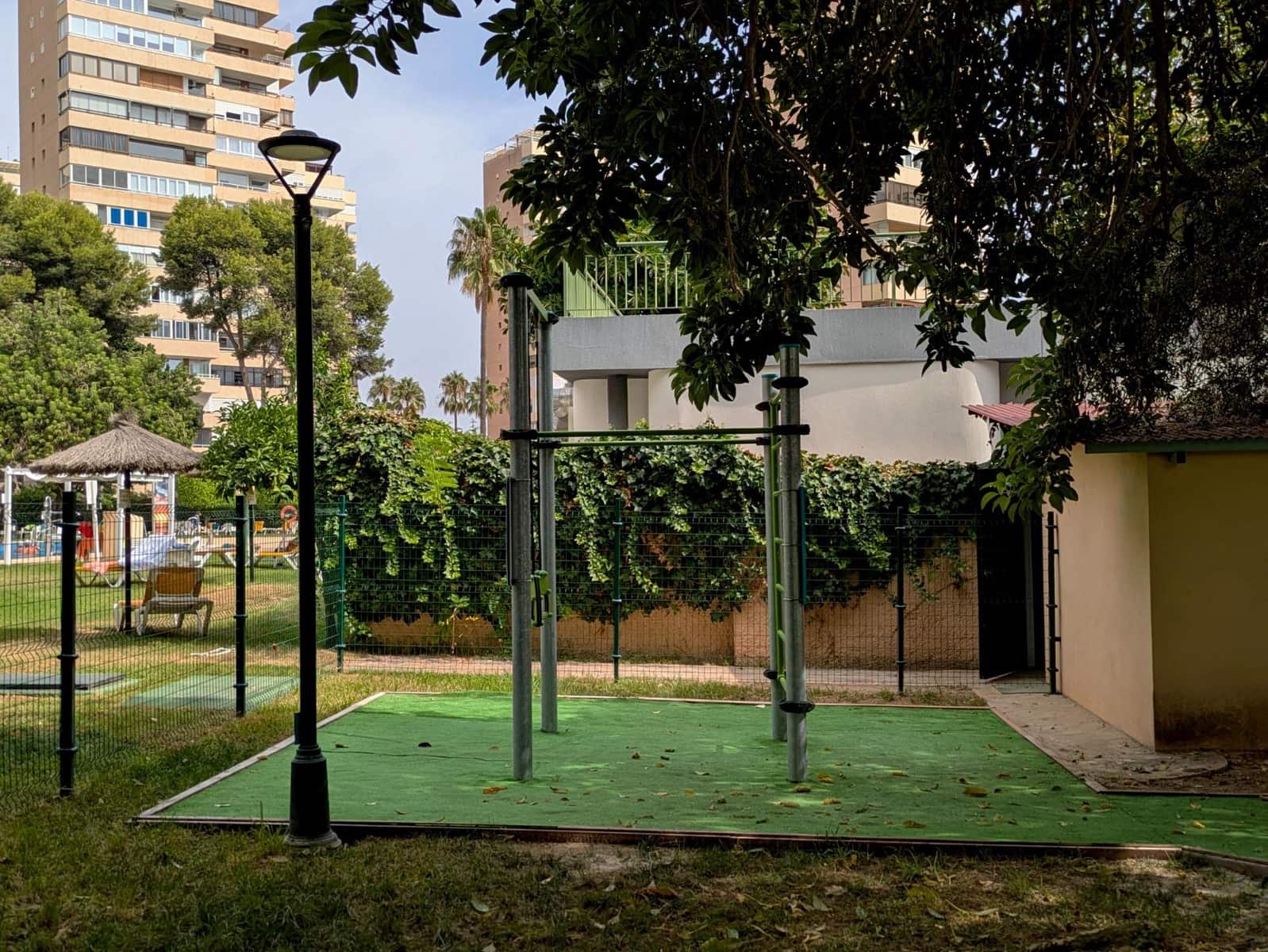 Piso de 2 habitaciones en Torremolinos en venta con piscina - 579.000 € (Ref: 10064745)