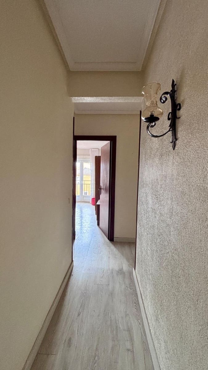 4 soveværelse Lejlighed til salg i Santibanez de Bejar med garage - € 99.000 (Ref: 10094761)