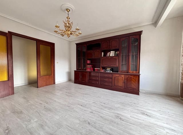 4 makuuhuone Asunto myytävänä paikassa Santibáñez de Béjar - 99 000 € (Ref: 10094761)
