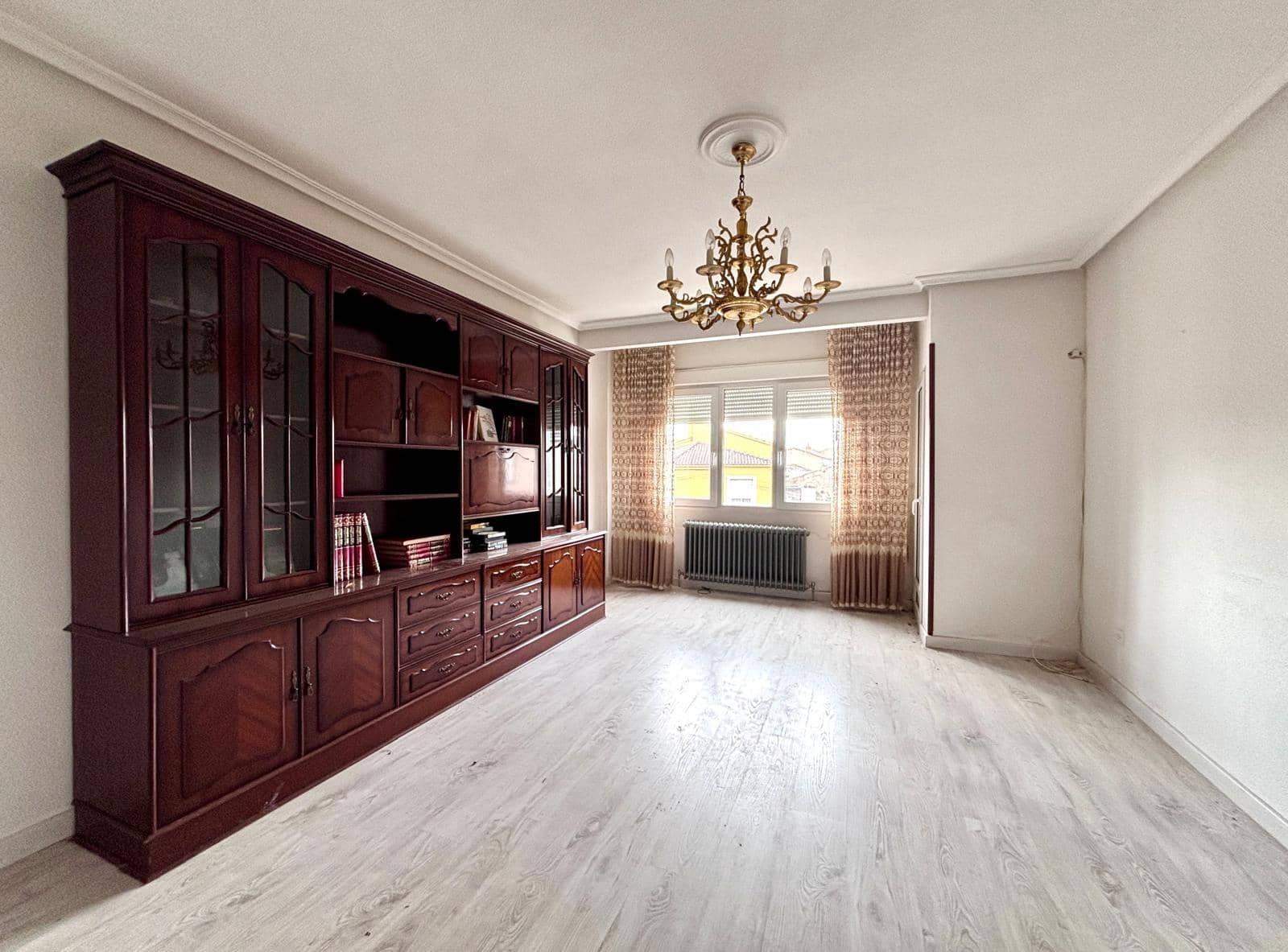 4 soveværelse Lejlighed til salg i Santibanez de Bejar med garage - € 99.000 (Ref: 10094761)