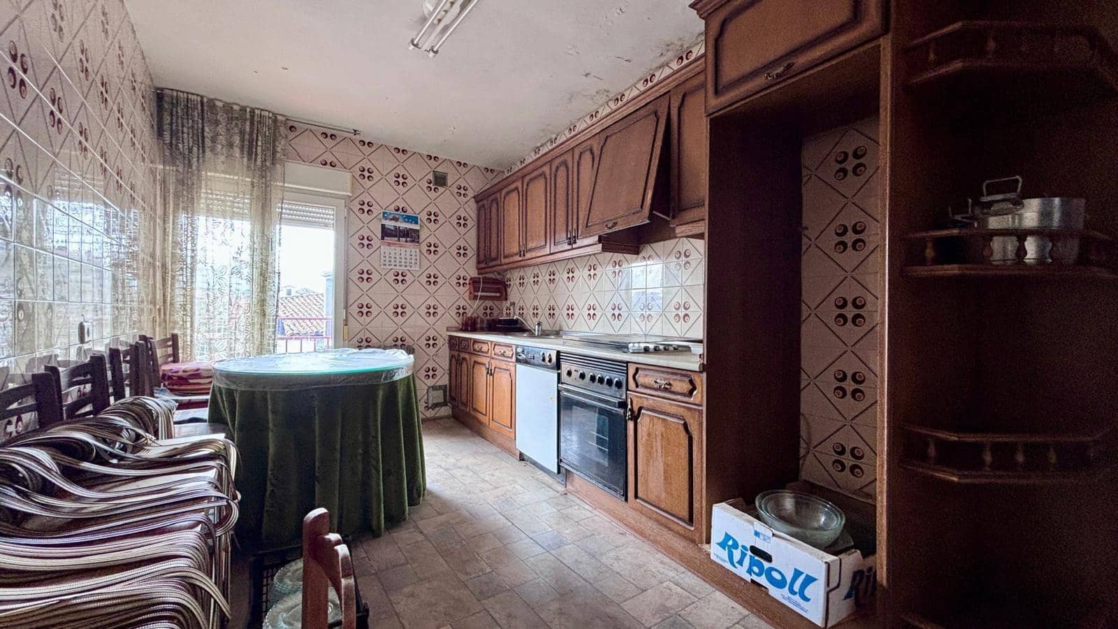 4 soveværelse Lejlighed til salg i Santibanez de Bejar med garage - € 99.000 (Ref: 10094761)