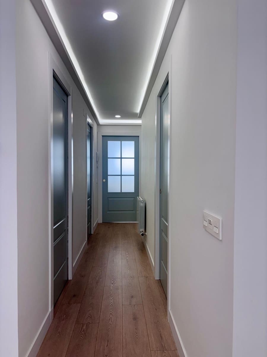 3 bedroom Flat for sale in Salamanca city with garage - € 510,000 (Ref: 10102688)