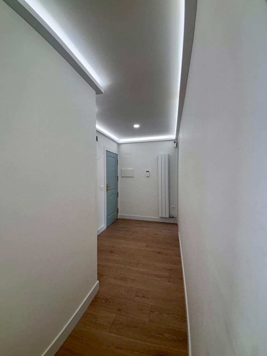 3 bedroom Flat for sale in Salamanca city with garage - € 510,000 (Ref: 10102688)