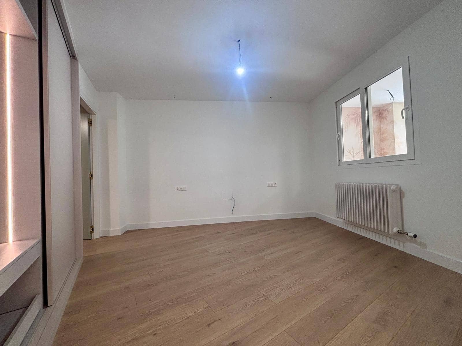 3 bedroom Flat for sale in Salamanca city with garage - € 510,000 (Ref: 10102688)