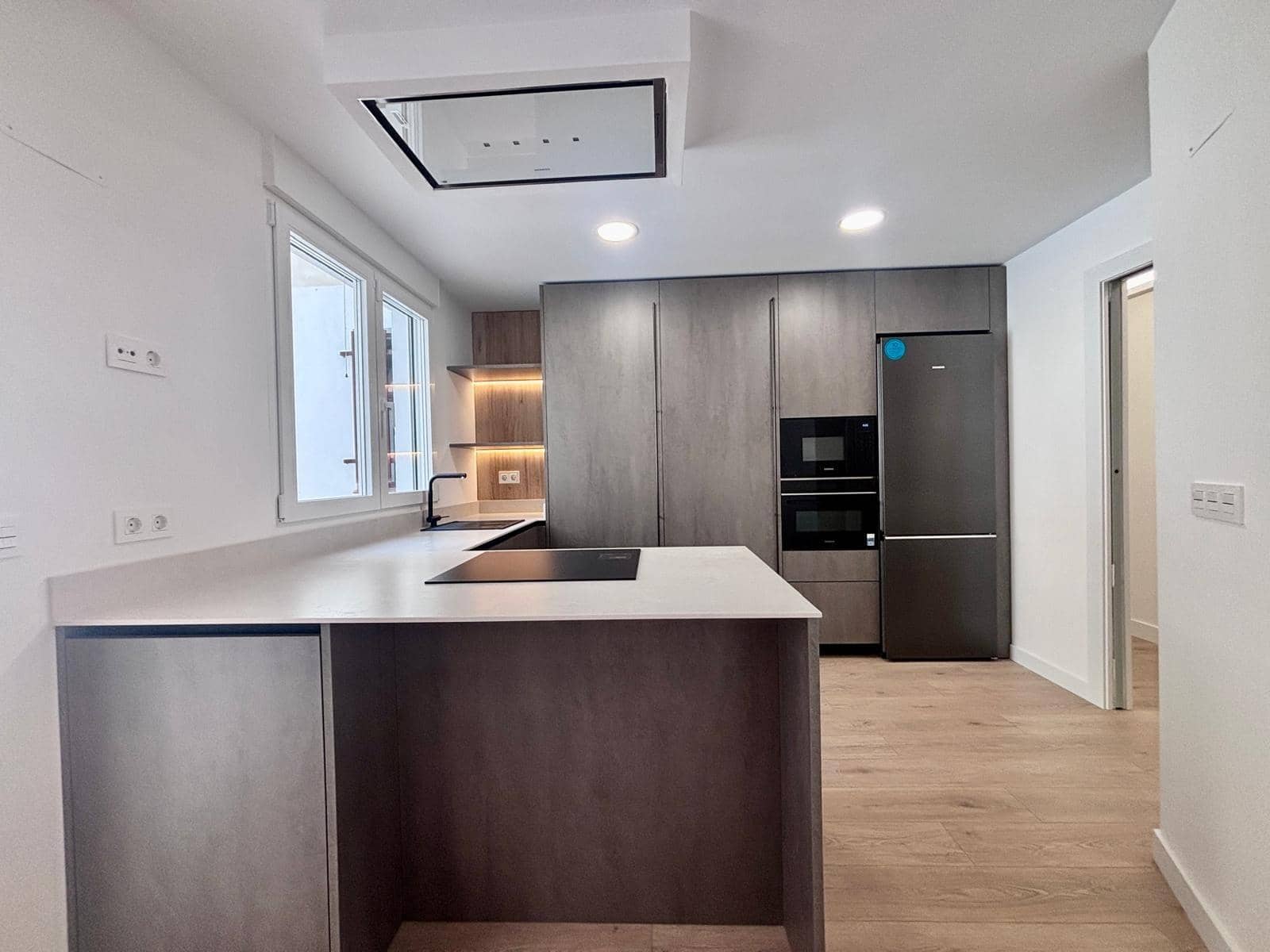 3 bedroom Flat for sale in Salamanca city with garage - € 510,000 (Ref: 10102688)