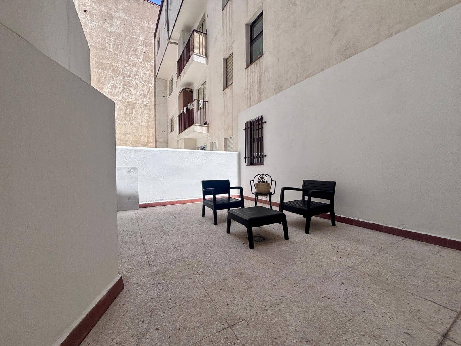 3 bedroom Flat for sale in Salamanca city with garage - € 510,000 (Ref: 10102688)