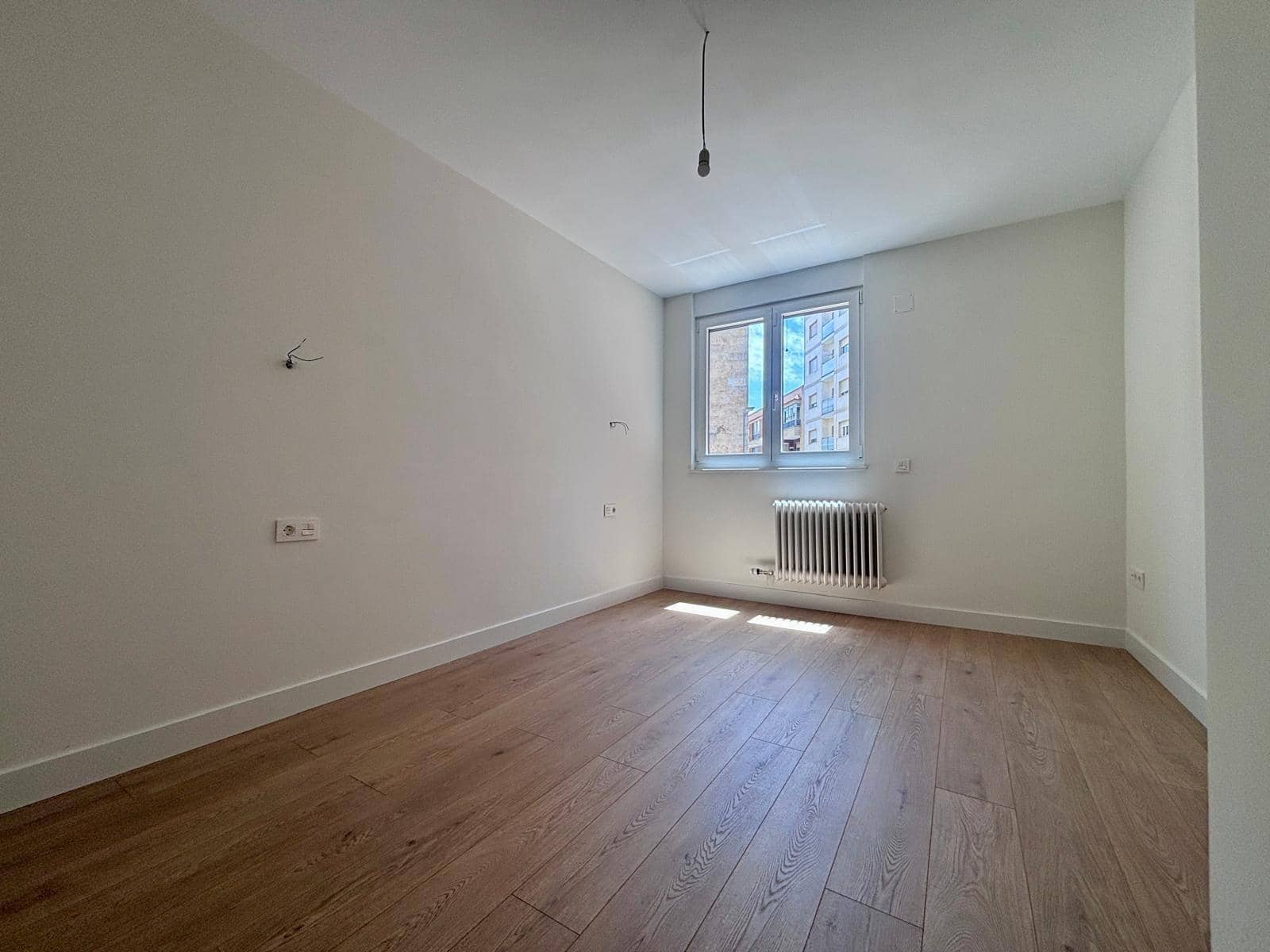 3 bedroom Flat for sale in Salamanca city with garage - € 510,000 (Ref: 10102688)
