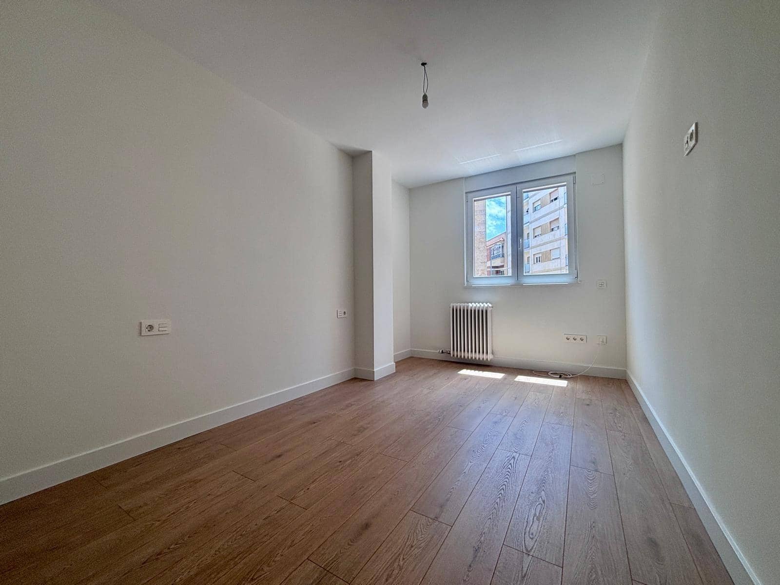 3 bedroom Flat for sale in Salamanca city with garage - € 510,000 (Ref: 10102688)