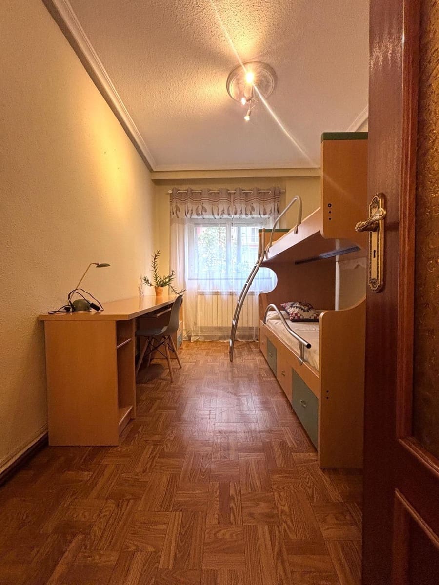 3 makuuhuone Asunto myytävänä paikassa Salamanca kaupunki - 199 000 € (Ref: 10129582)