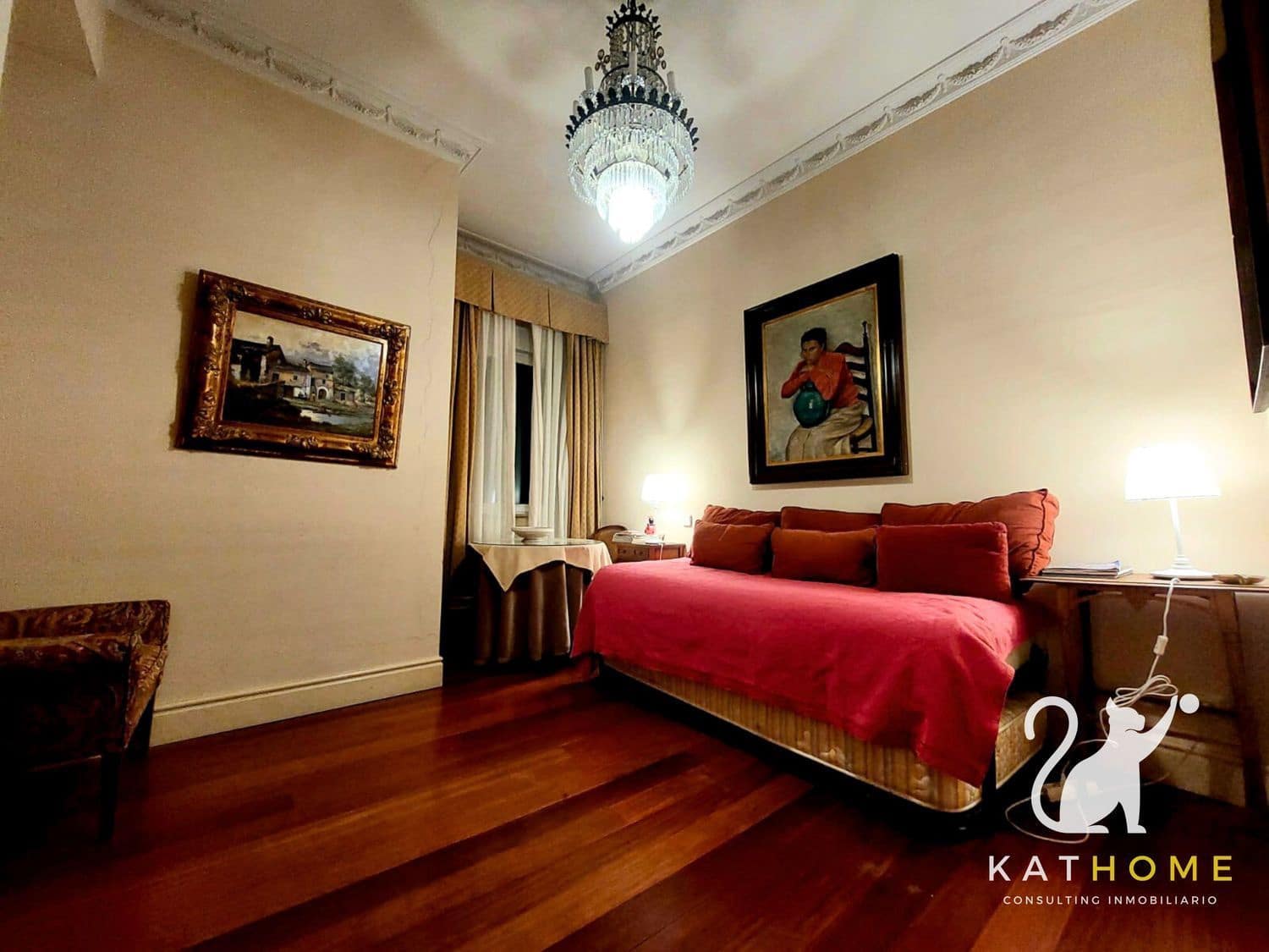 4 soveværelse Lejlighed til salg i Salamanca by med garage - € 825.000 (Ref: 8510835)