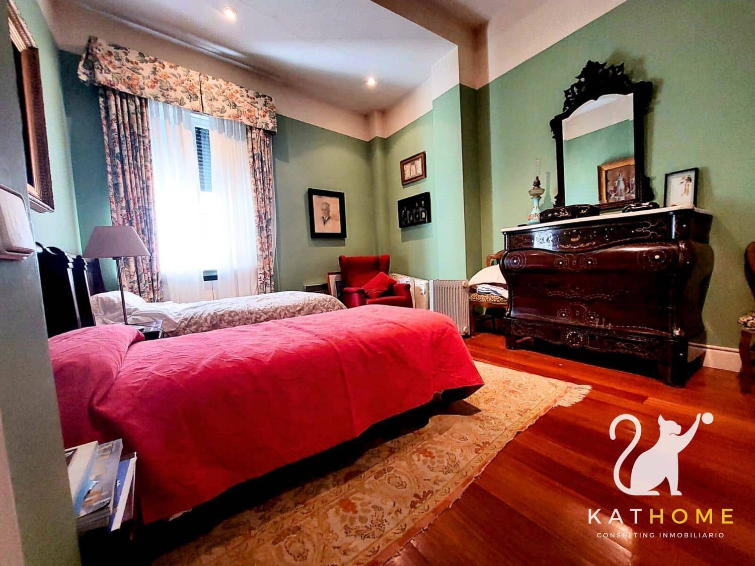 4 soveværelse Lejlighed til salg i Salamanca by med garage - € 825.000 (Ref: 8510835)