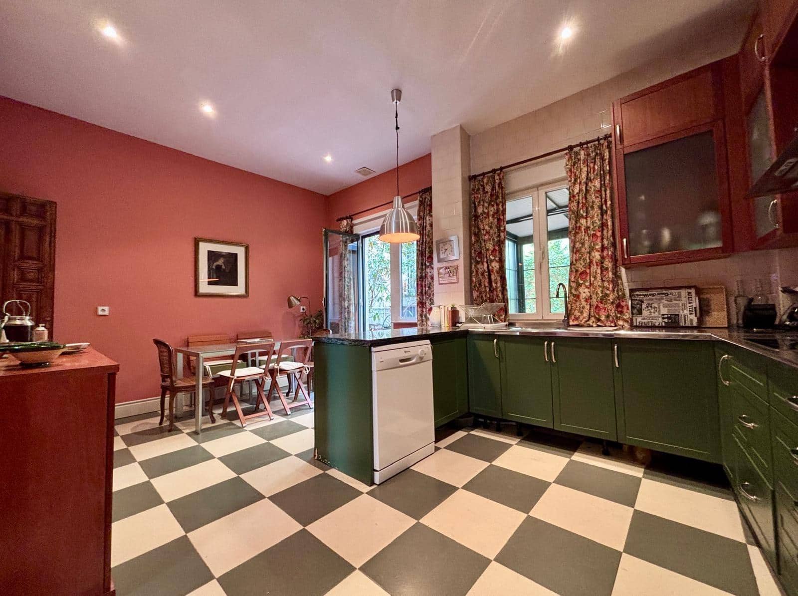 4 soveværelse Lejlighed til salg i Salamanca by med garage - € 825.000 (Ref: 8510835)