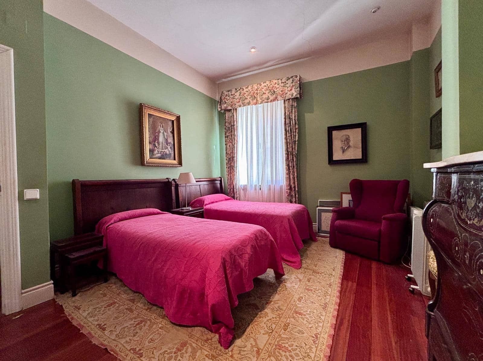 4 soveværelse Lejlighed til salg i Salamanca by med garage - € 825.000 (Ref: 8510835)