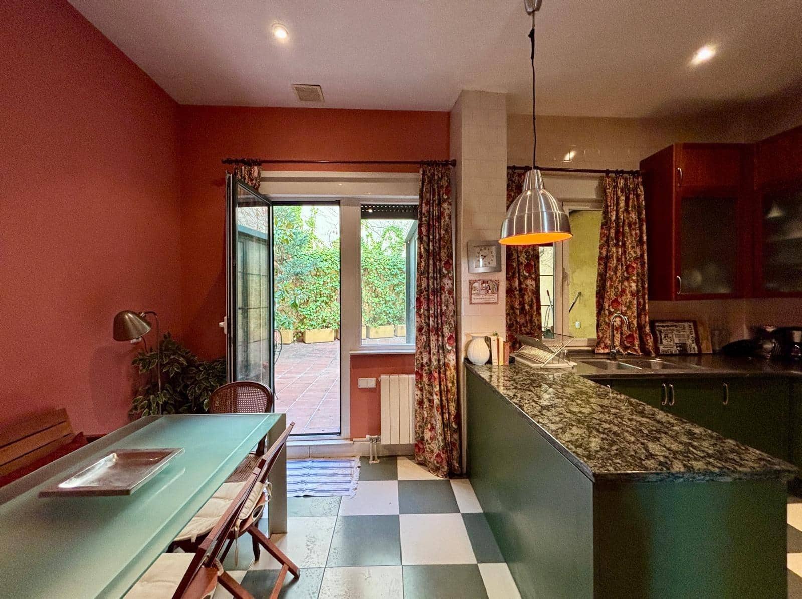 4 soveværelse Lejlighed til salg i Salamanca by med garage - € 825.000 (Ref: 8510835)