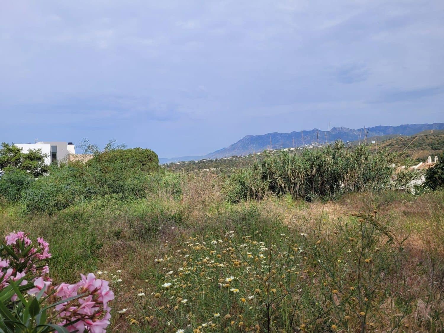 Grunde uden byggetilladelser til salg i Cabopino - € 879.000 (Ref: 8510836)