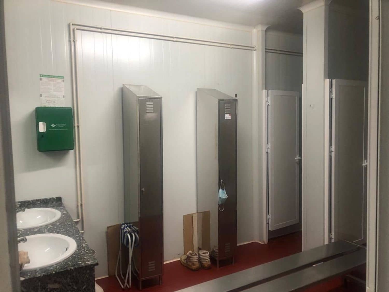 Business for sale in Aliseda - € 2,850,000 (Ref: 8510843)