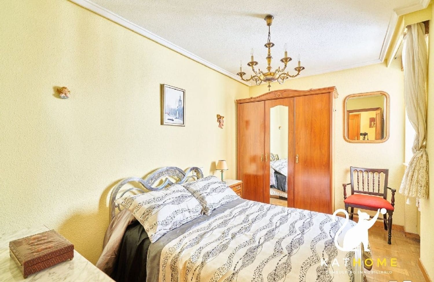 4 soveværelse Lejlighed til salg i Salamanca by - € 350.000 (Ref: 8511772)