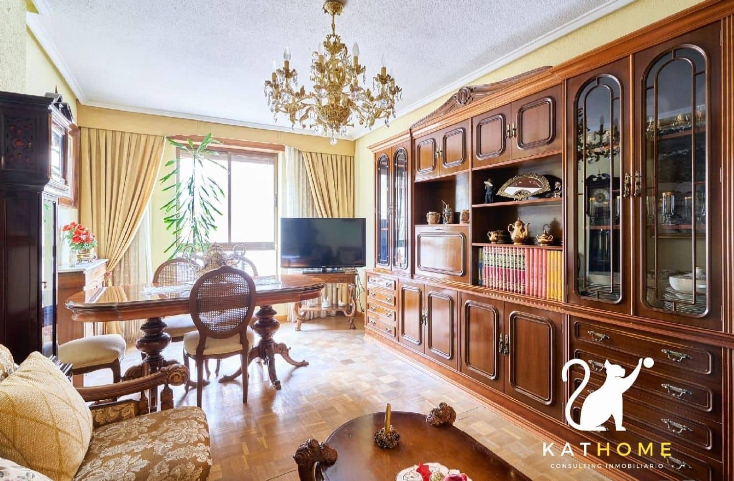 4 soveværelse Lejlighed til salg i Salamanca by - € 350.000 (Ref: 8511772)