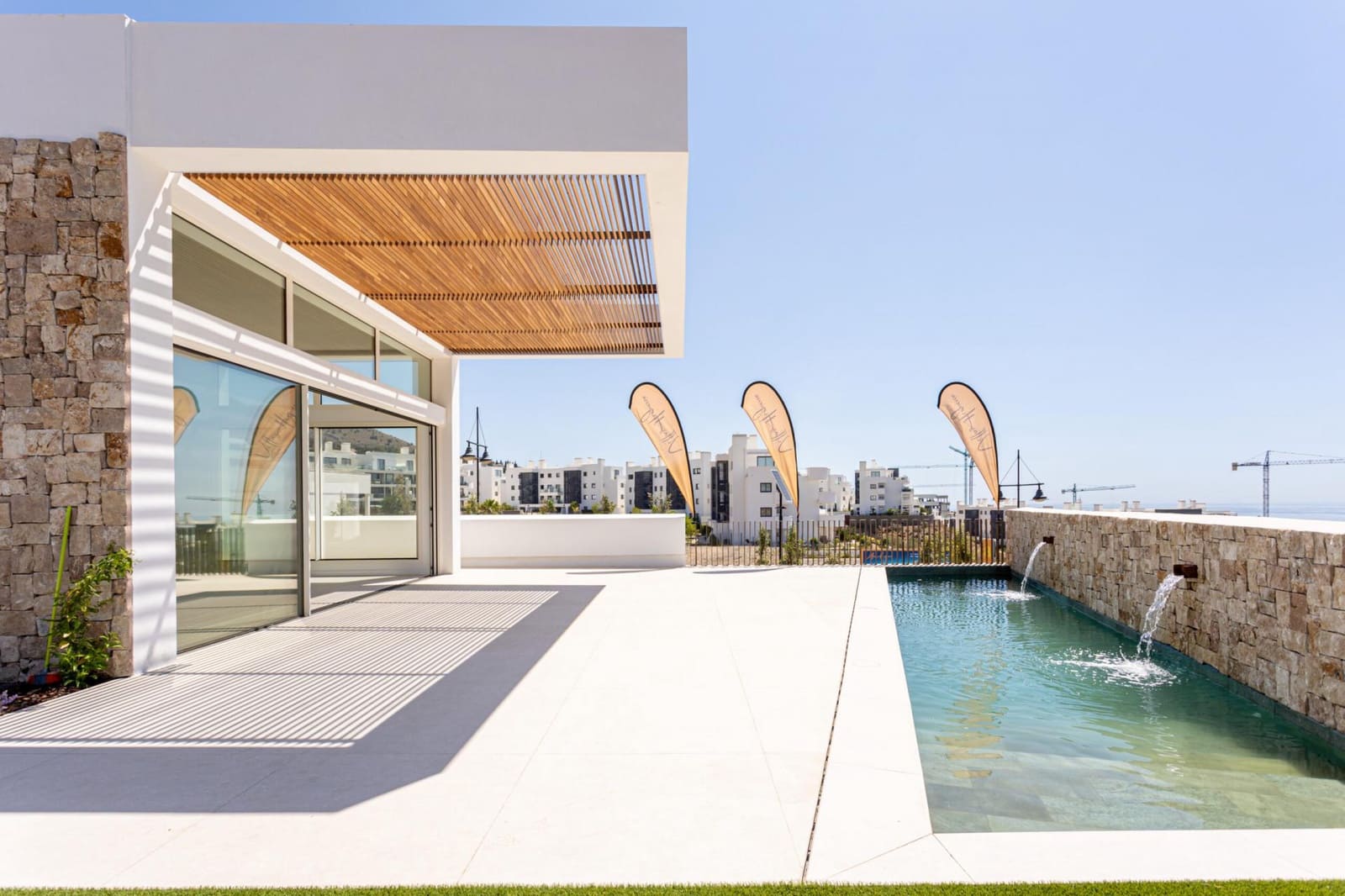 5 soverom Villa til salgs i Fuengirola med svømmebasseng garasje - € 2 350 000 (Ref: 8511774)