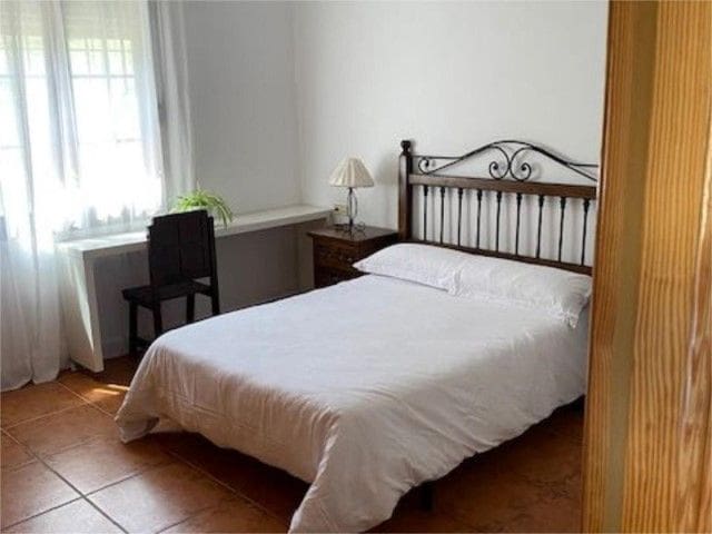 3 sypialnia Finka/Dom wiejski na sprzedaż w Estepona z garażem - 650 000 € (Ref: 8511778)