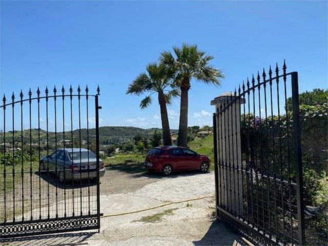 3 sypialnia Finka/Dom wiejski na sprzedaż w Estepona z garażem - 650 000 € (Ref: 8511778)