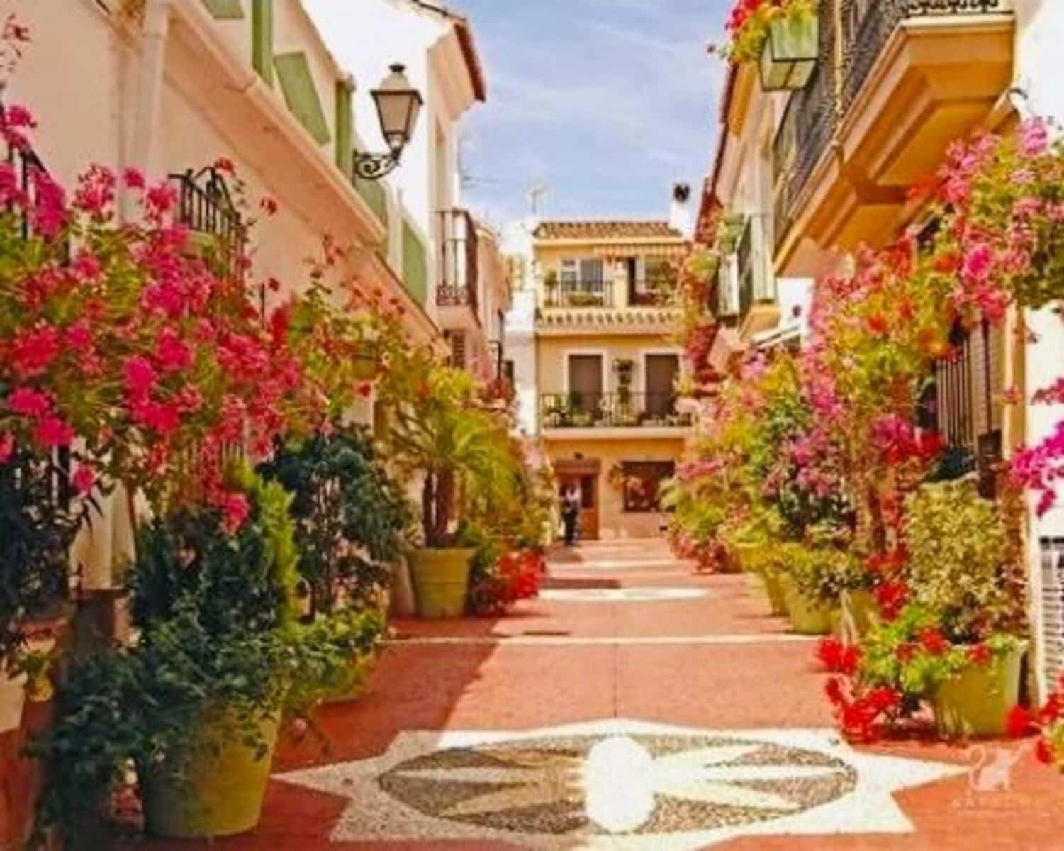 3 sypialnia Finka/Dom wiejski na sprzedaż w Estepona z garażem - 650 000 € (Ref: 8511778)