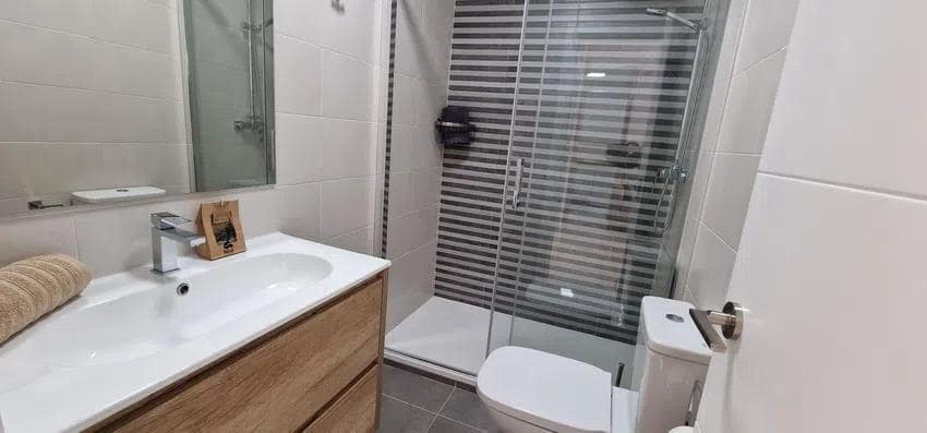 2 soveværelse Lejlighed til salg i Benalmadena med swimmingpool - € 252.000 (Ref: 8532037)