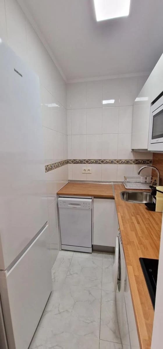 2 soveværelse Lejlighed til salg i Benalmadena med swimmingpool - € 252.000 (Ref: 8532037)