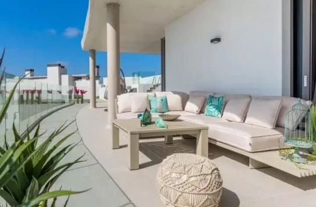 Ático de 4 habitaciones en Benahavís en venta con piscina garaje - 2.490.000 € (Ref: 8536291)